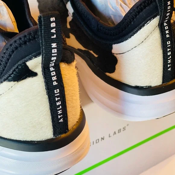 NIB APL WOMENS TECHLOOM PHANTOM BLACK/WHITE ICONIC CALF HAIR SNEAKER SZ 7.5 - Picture 12 of 14